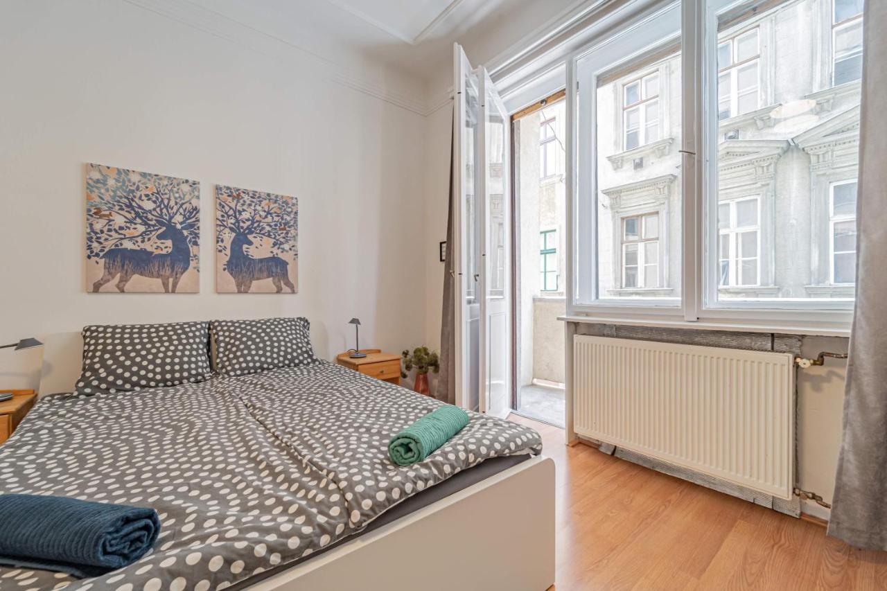 Central&cozy Balcony!3bdr 2bth Апартаменти *